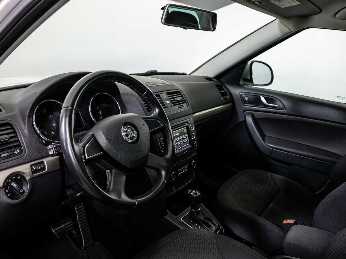 Купить Skoda Yeti с пробегом. Фото: #10