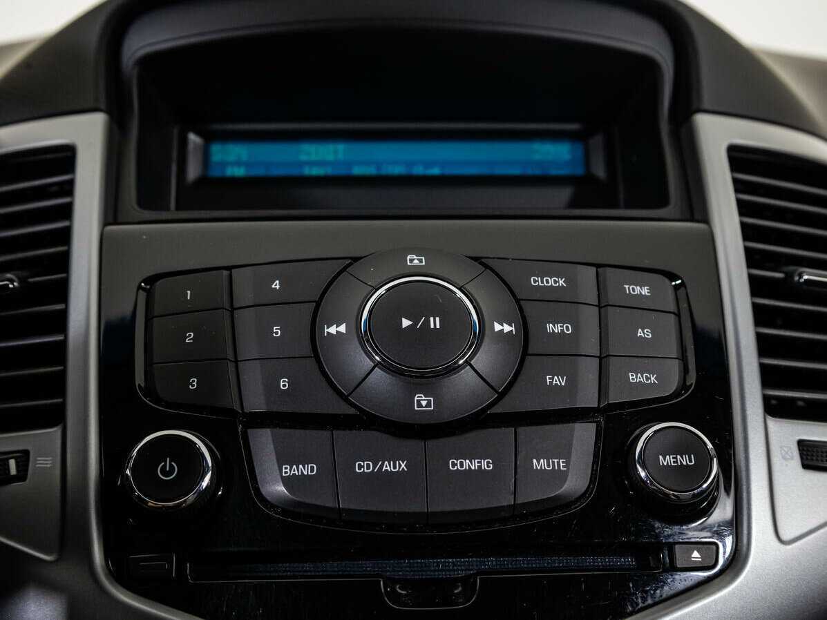 Купить Chevrolet Cruze с пробегом. Фото: #11