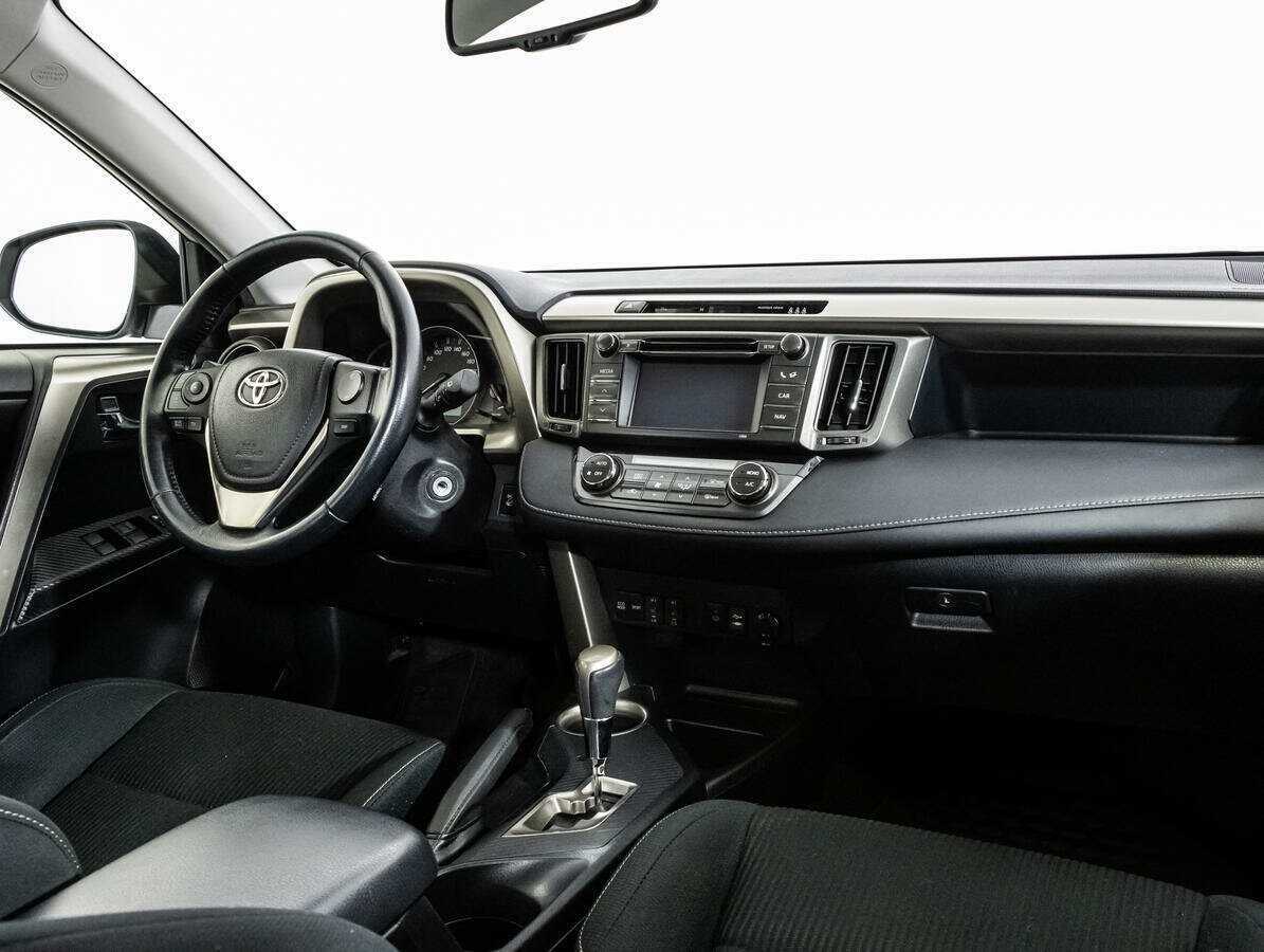 Купить Toyota RAV4 с пробегом. Фото: #6