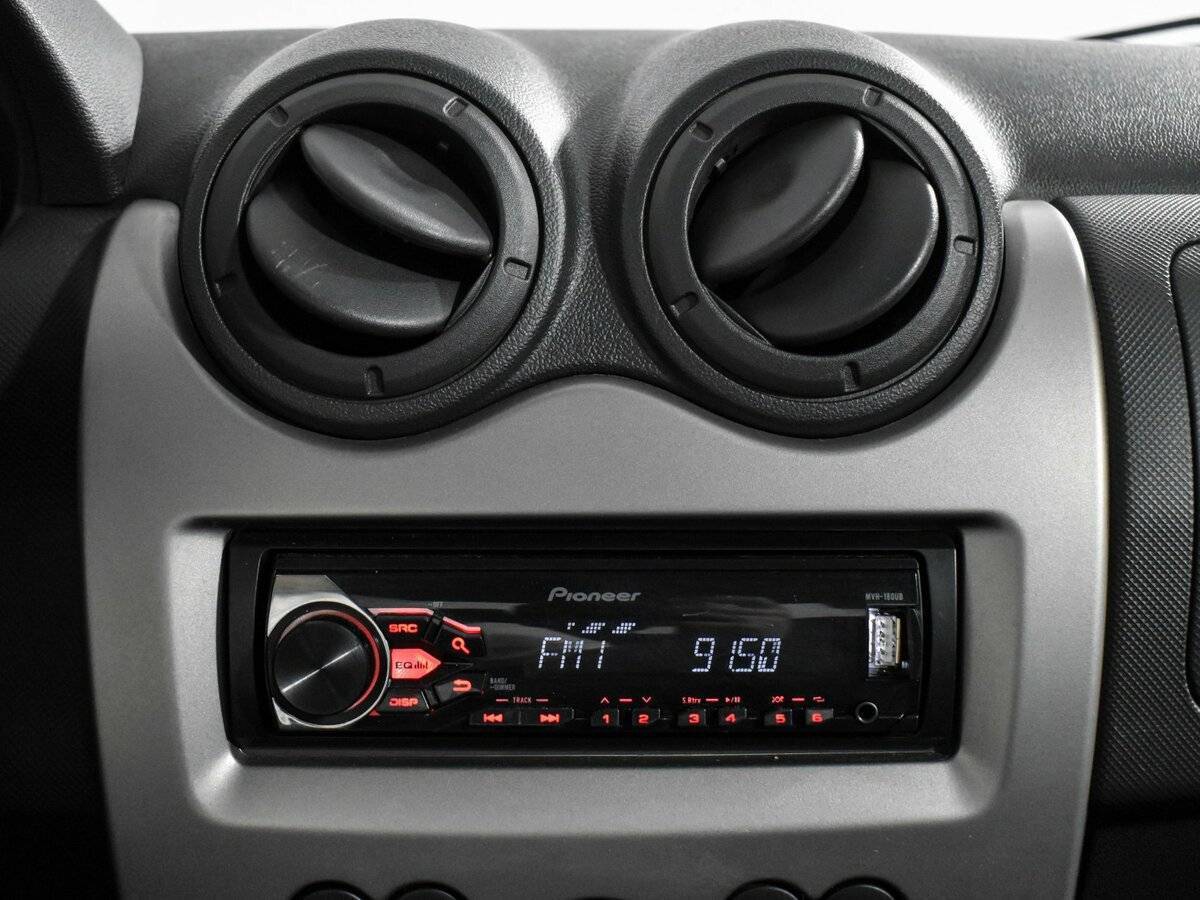 Купить Renault Logan с пробегом. Фото: #15