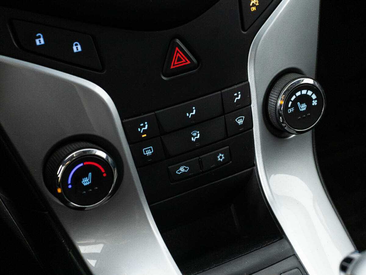 Купить Chevrolet Cruze с пробегом. Фото: #14