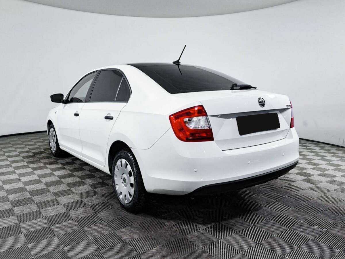 Купить Skoda Rapid с пробегом. Фото: #6