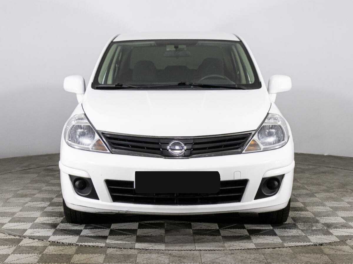 Купить Nissan Tiida с пробегом. Фото: #1