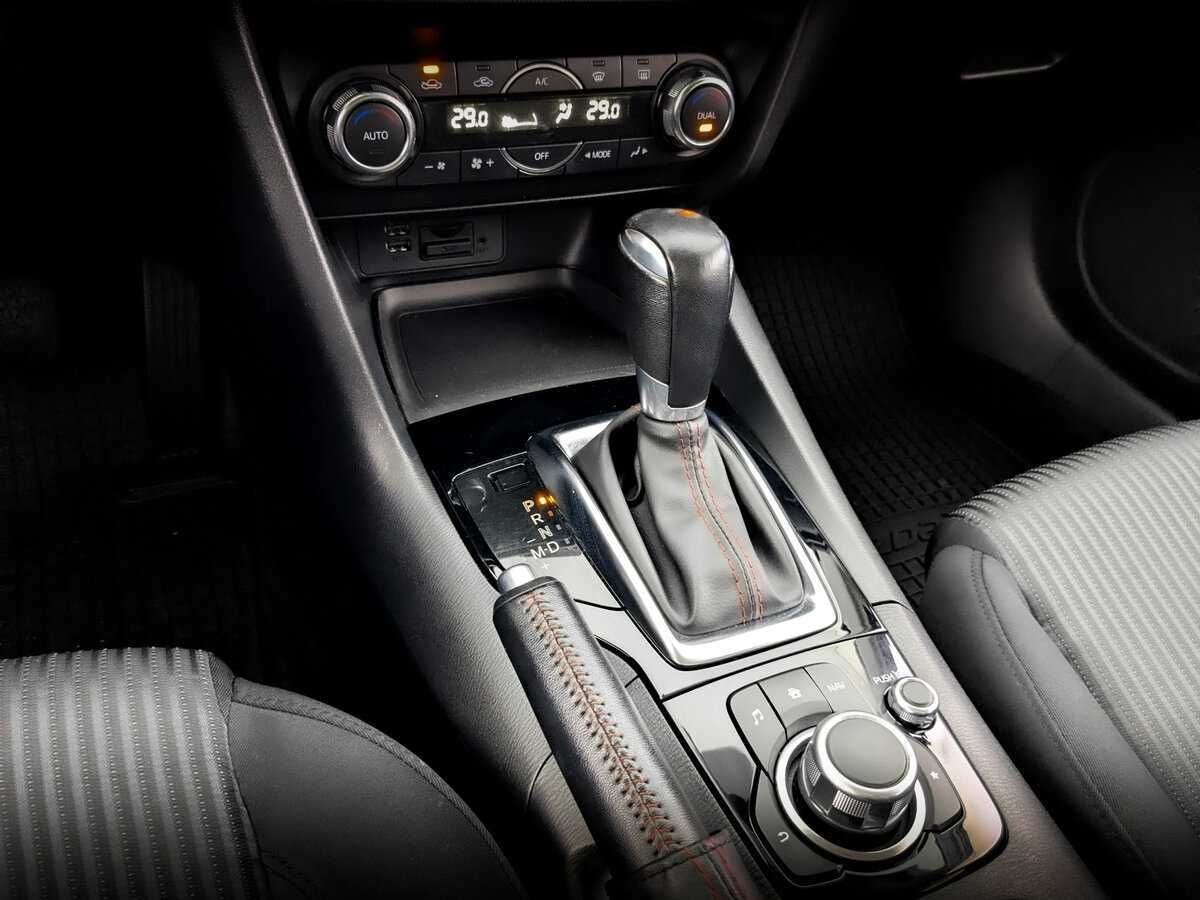 Купить Mazda 3 с пробегом. Фото: #24