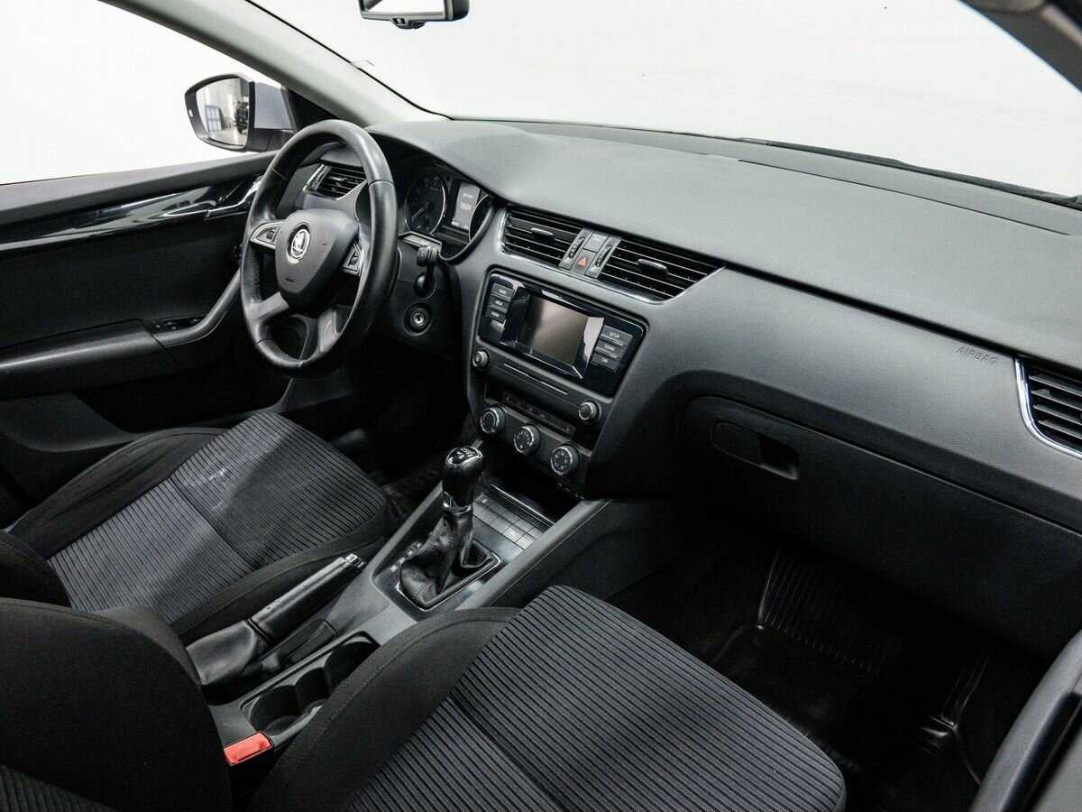 Купить Skoda Octavia с пробегом. Фото: #3