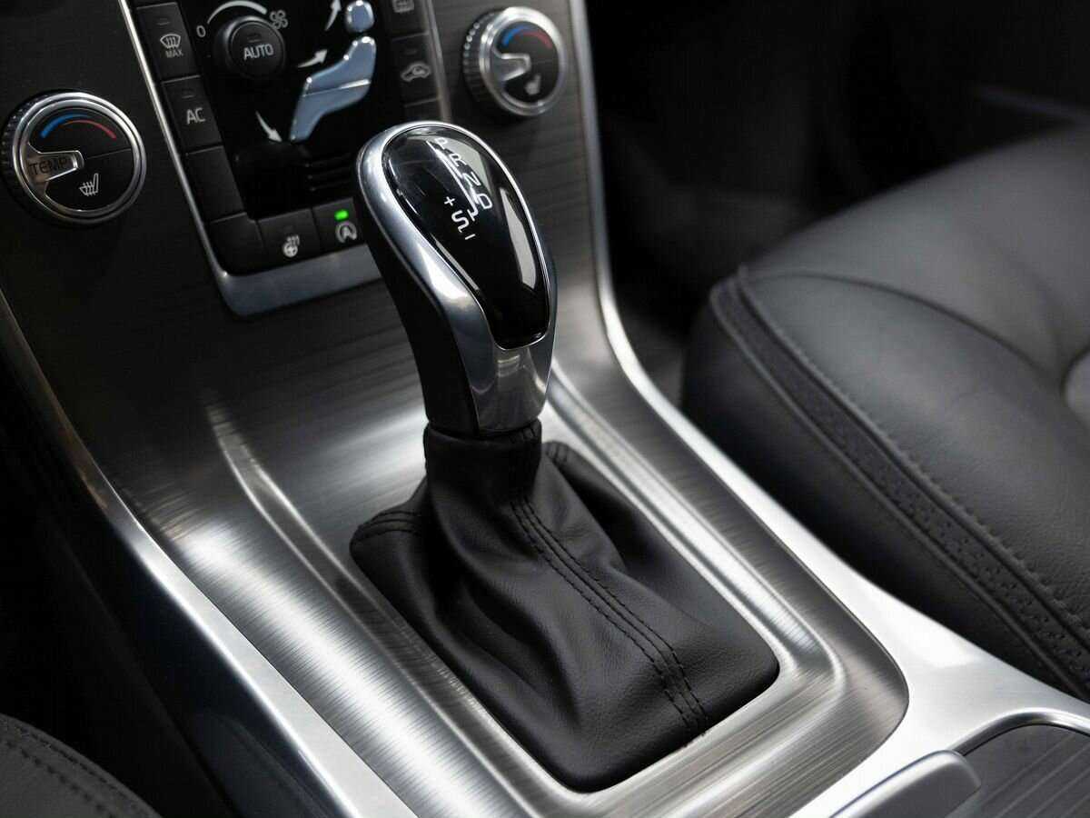 Купить Volvo XC70 с пробегом. Фото: #18