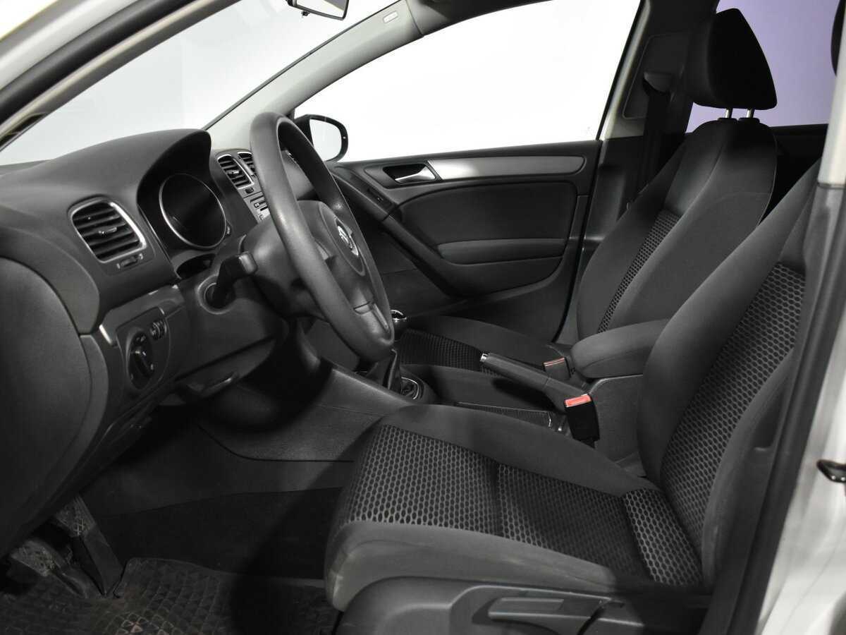 Купить Volkswagen Golf с пробегом. Фото: #17