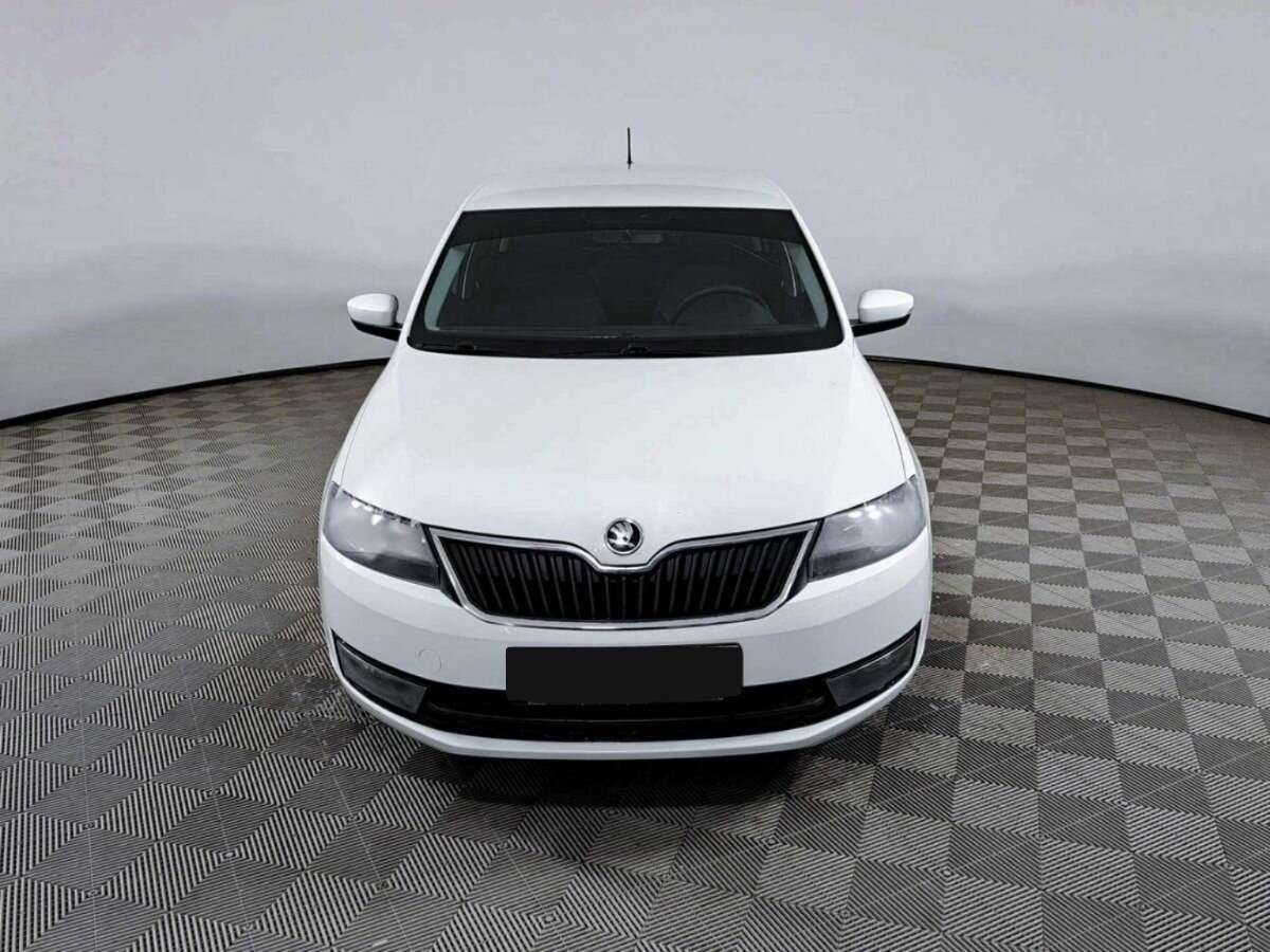 Купить Skoda Rapid с пробегом. Фото: #1