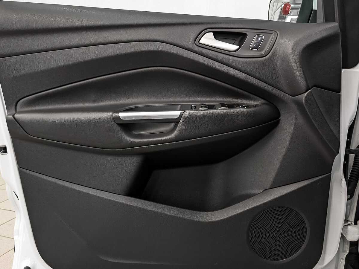 Купить Ford Kuga с пробегом. Фото: #16