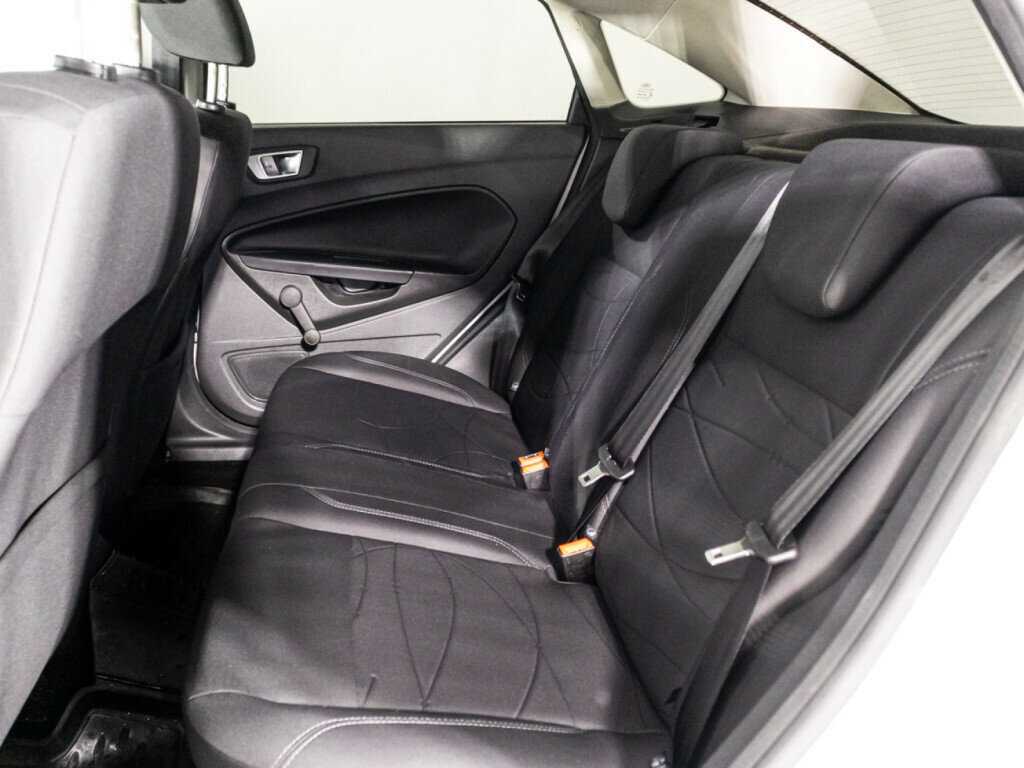 Купить Ford Fiesta с пробегом. Фото: #9
