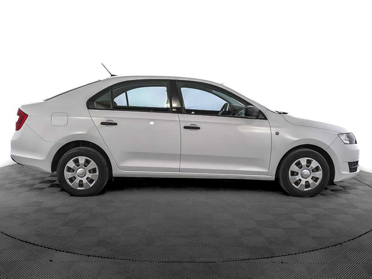 Купить Skoda Rapid с пробегом. Фото: #3