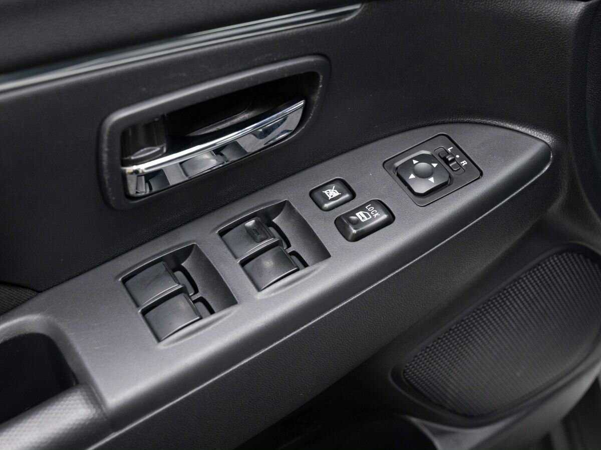 Купить Mitsubishi ASX с пробегом. Фото: #17