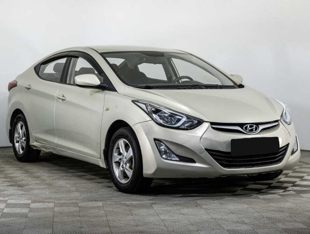 Купить Hyundai Elantra с пробегом. Фото: #2