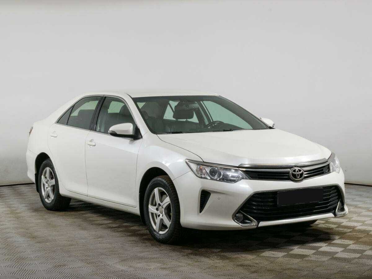Купить Toyota Camry с пробегом. Фото: #2