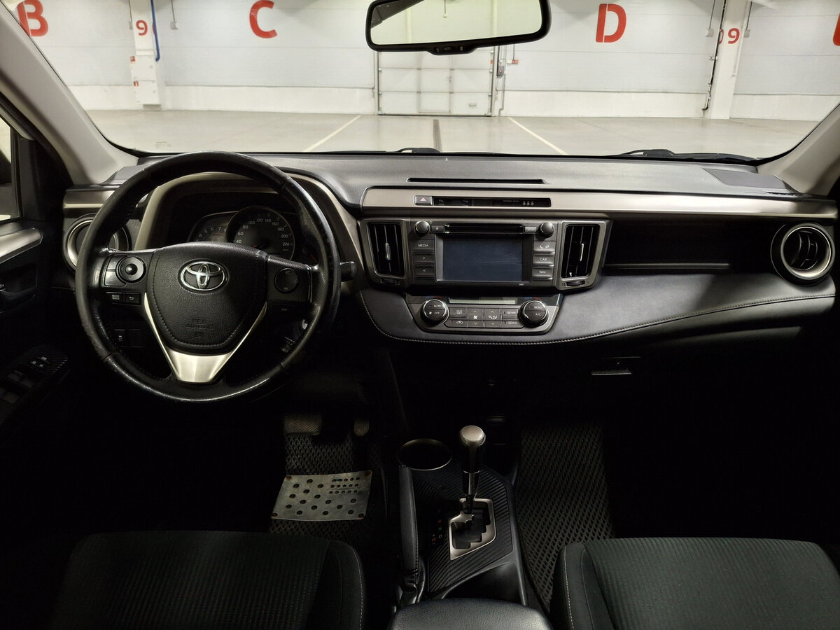 Купить Toyota RAV4 с пробегом. Фото: #13