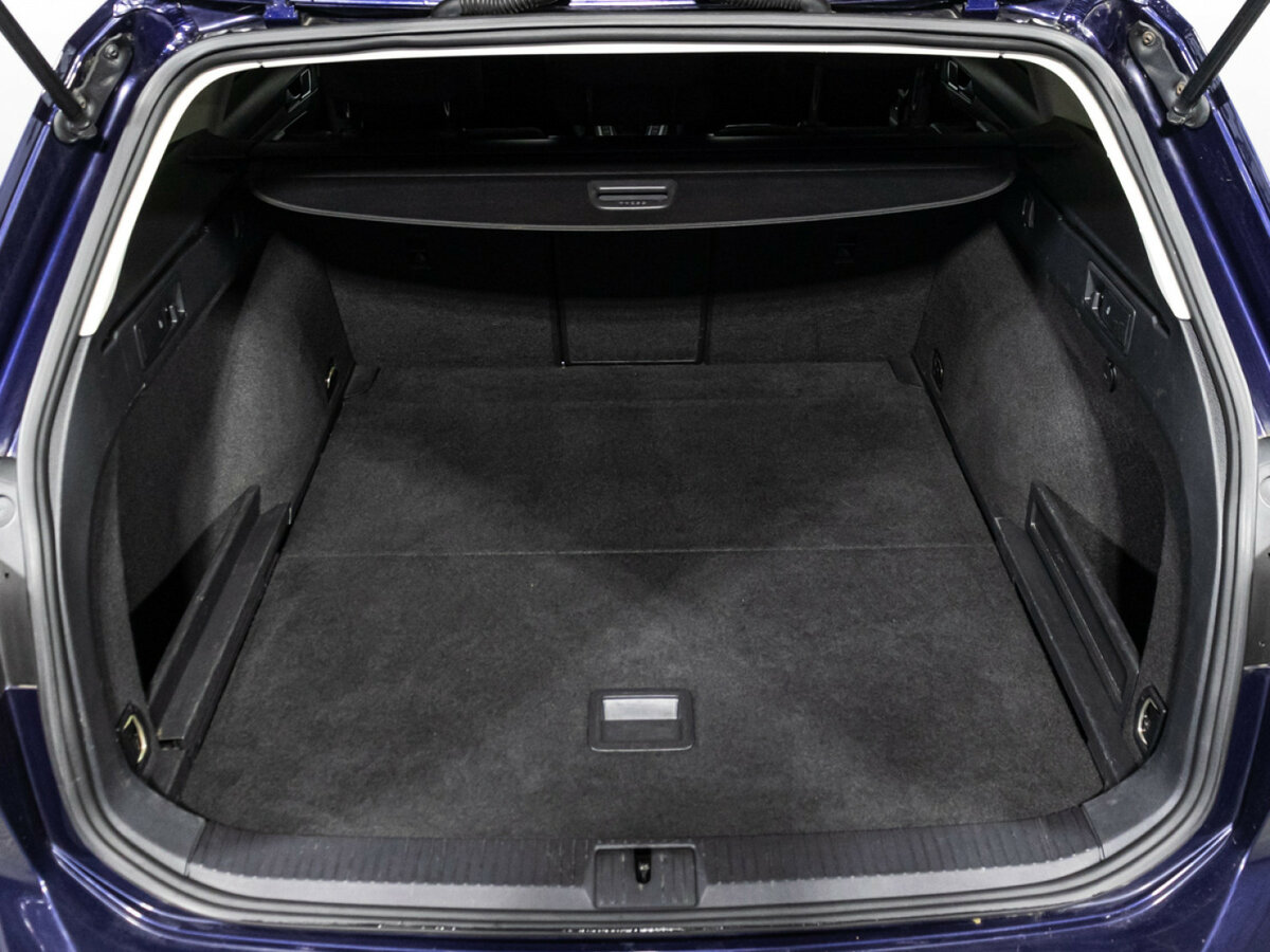 Купить Volkswagen Passat с пробегом. Фото: #18