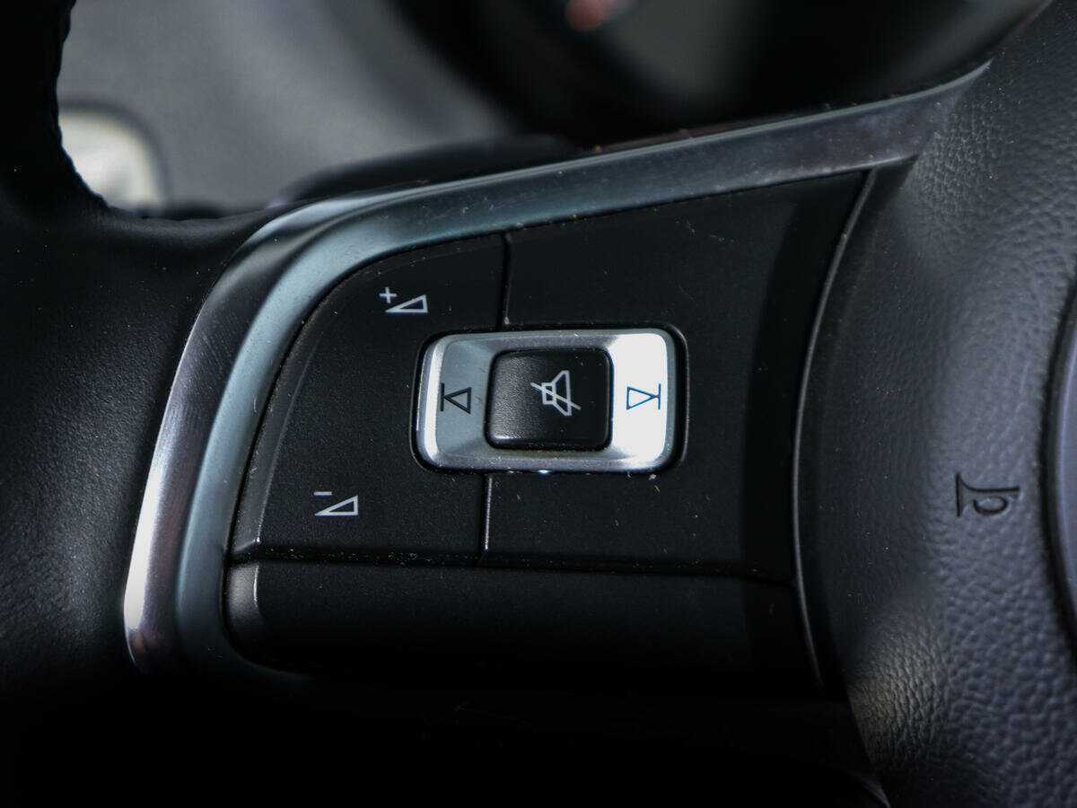 Купить Volkswagen Polo с пробегом. Фото: #16