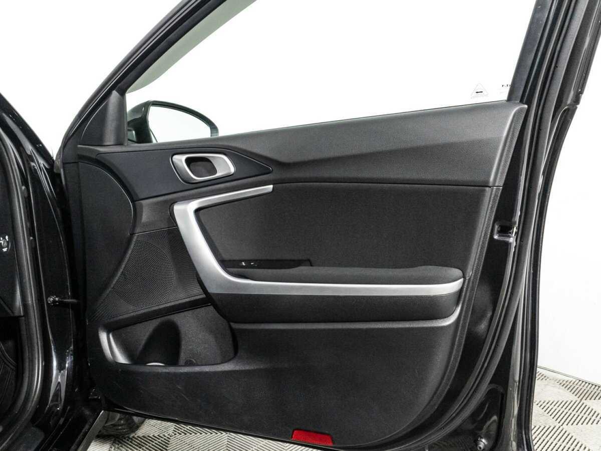Купить Kia Ceed с пробегом. Фото: #26