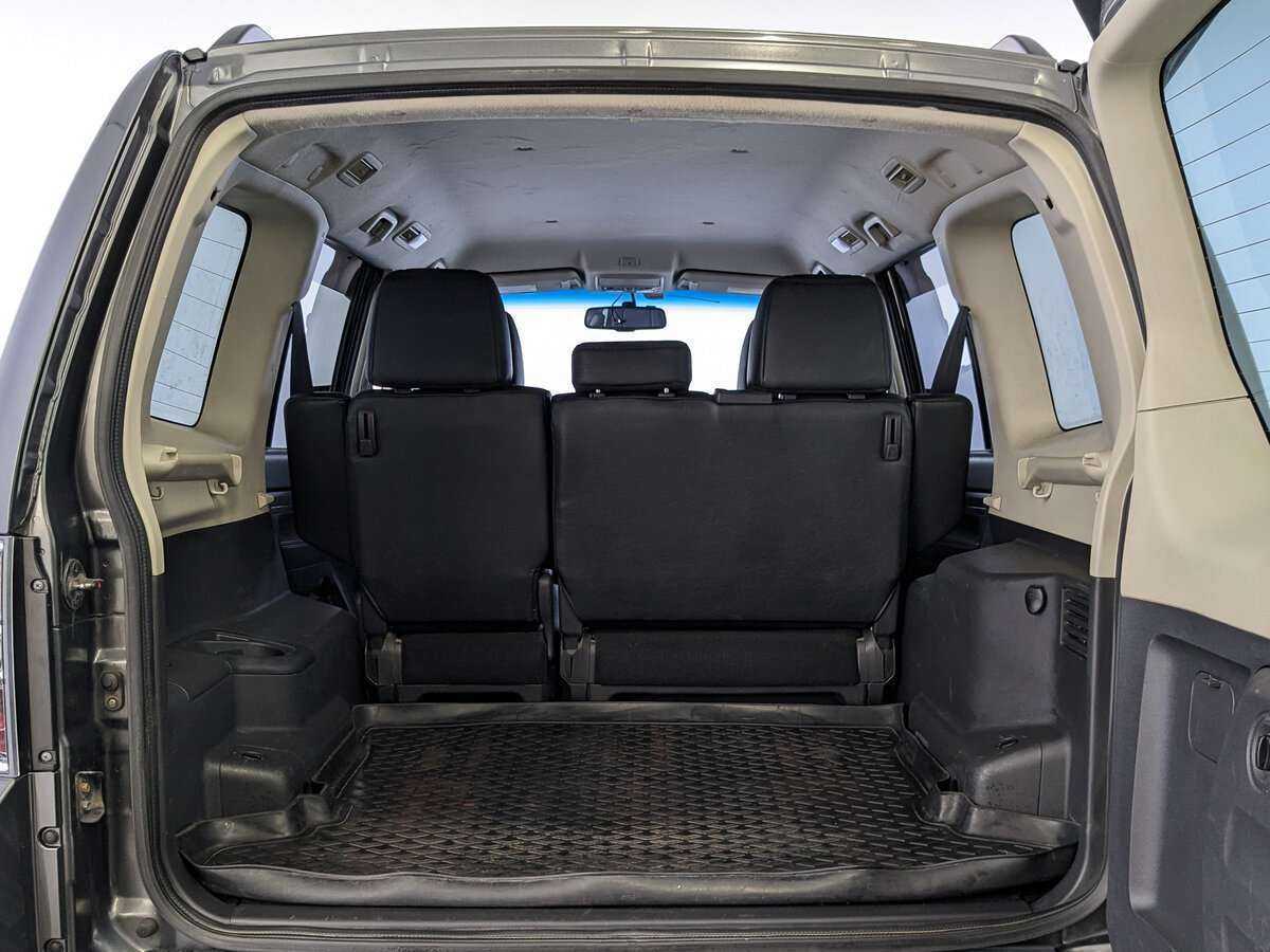 Купить Mitsubishi Pajero с пробегом. Фото: #9