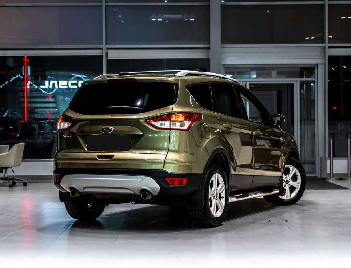 Купить Ford Kuga с пробегом. Фото: #2