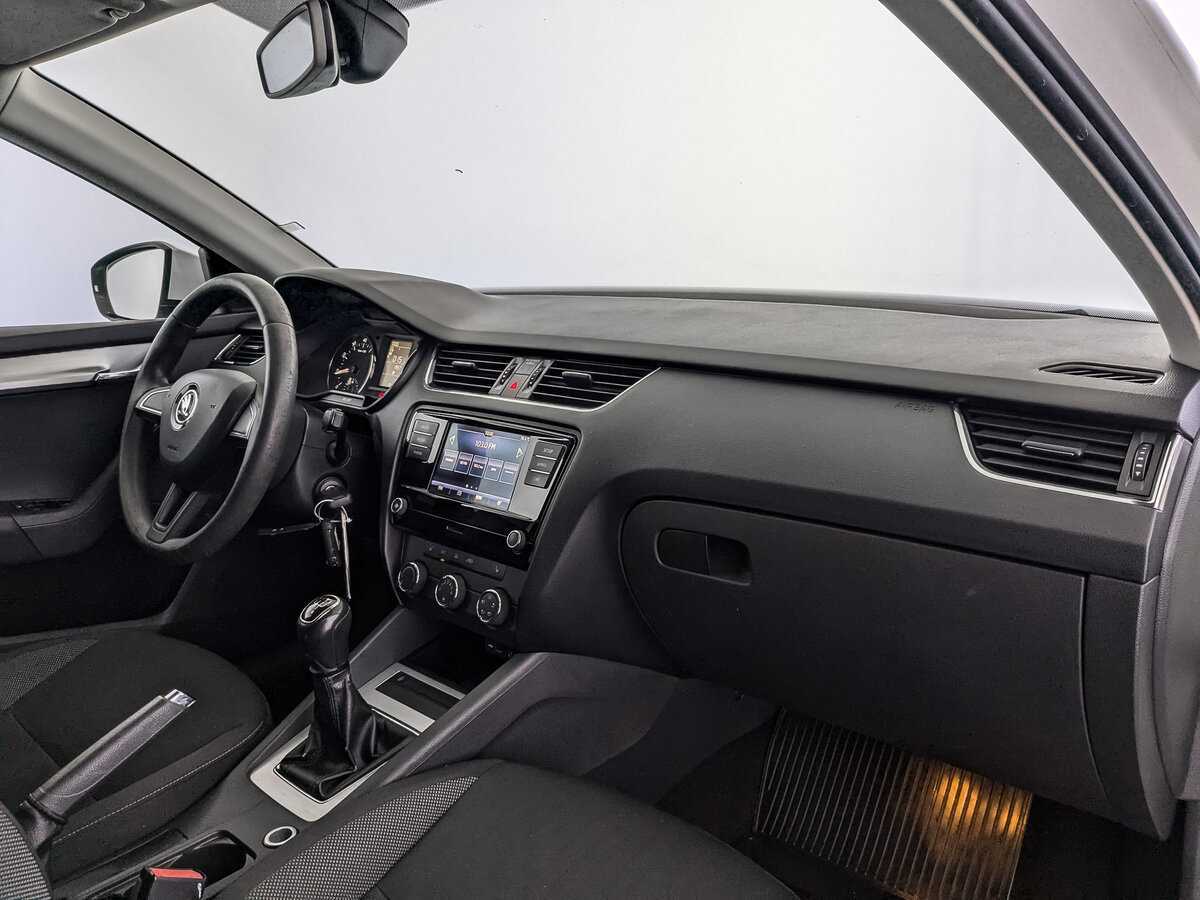 Купить Skoda Octavia с пробегом. Фото: #8