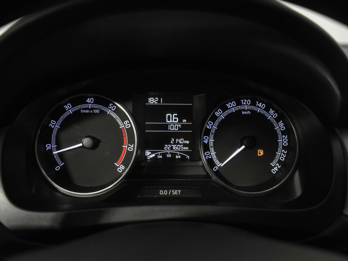 Купить Skoda Rapid с пробегом. Фото: #14