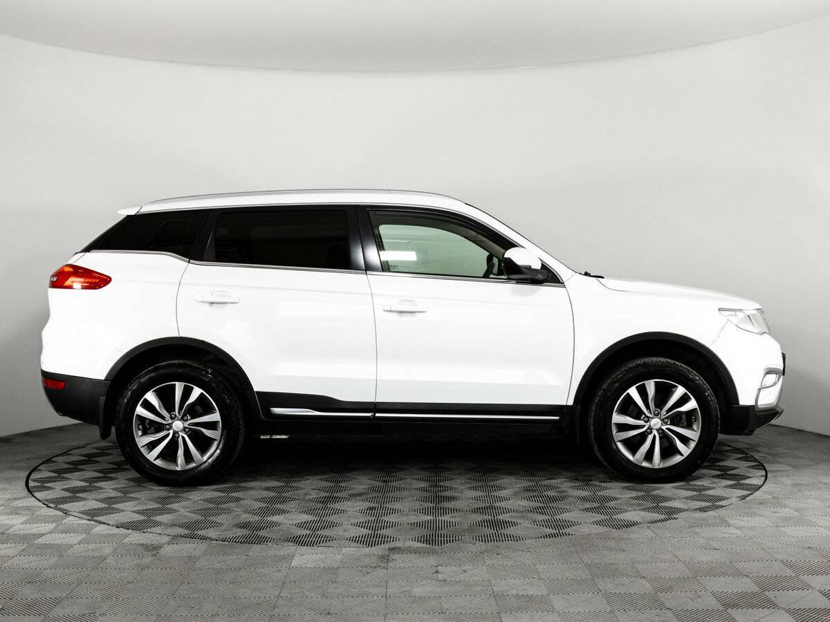Купить Geely Atlas с пробегом. Фото: #3