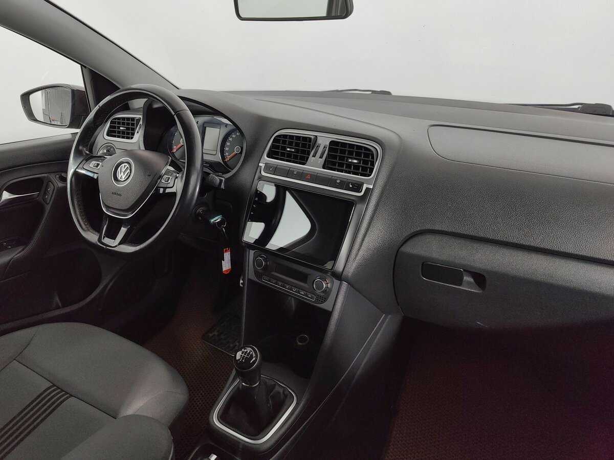 Купить Volkswagen Polo с пробегом. Фото: #10