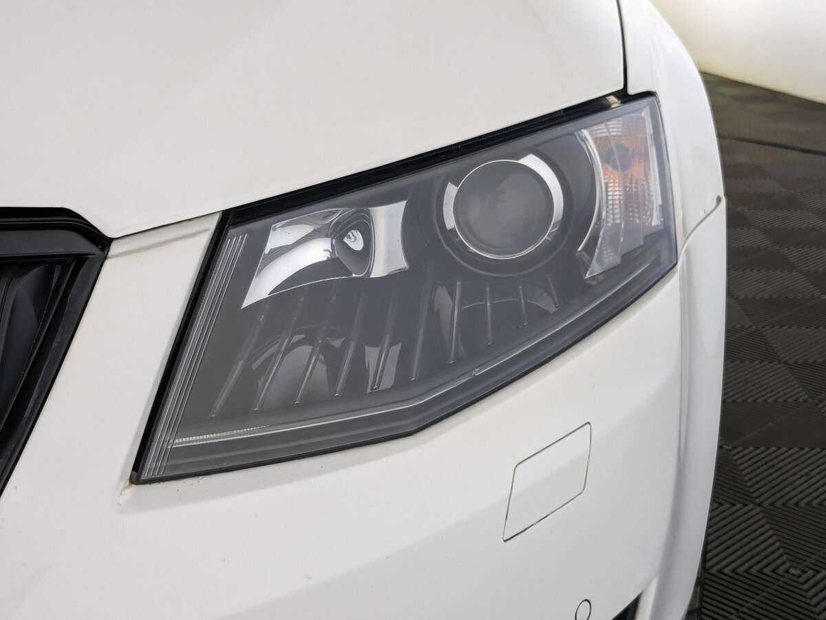 Купить Skoda Octavia с пробегом. Фото: #9