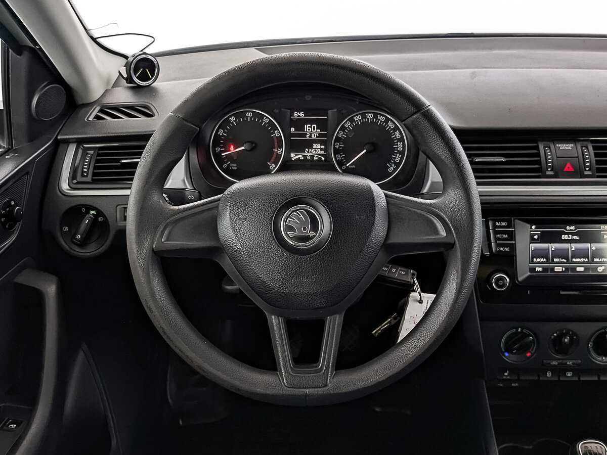 Купить Skoda Rapid с пробегом. Фото: #21