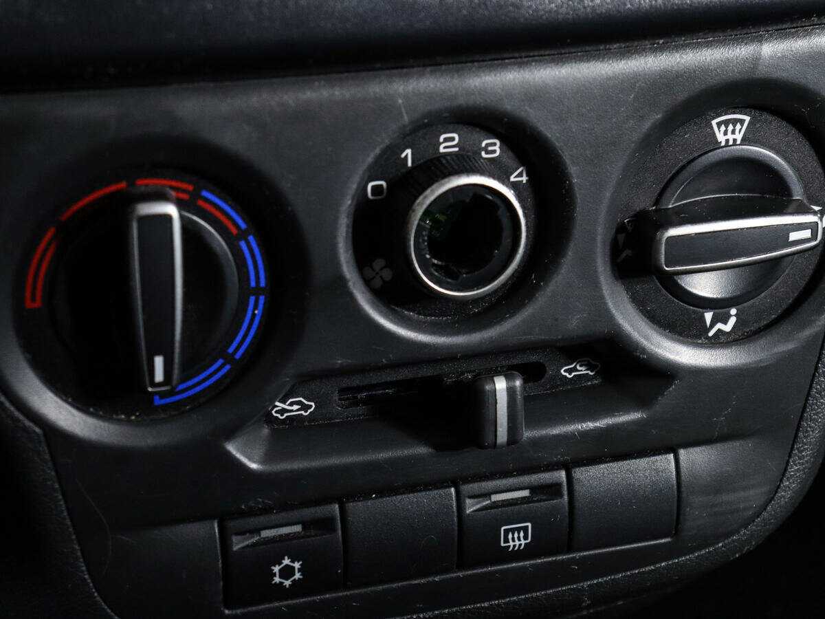 Купить Lada (ВАЗ) Granta с пробегом. Фото: #12