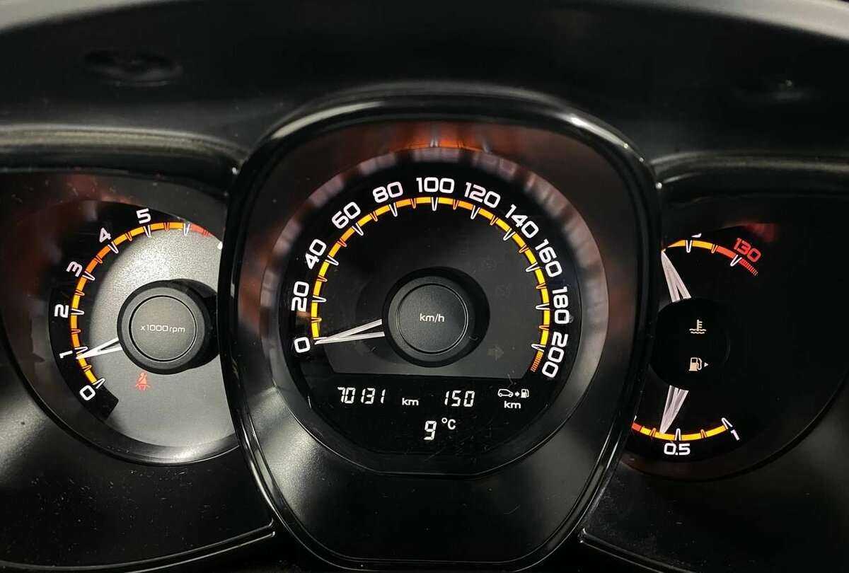 Купить Lada (ВАЗ) Vesta с пробегом. Фото: #9