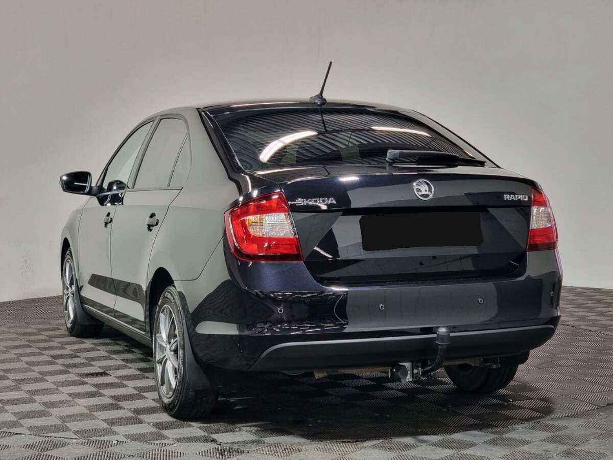Купить Skoda Rapid с пробегом. Фото: #4