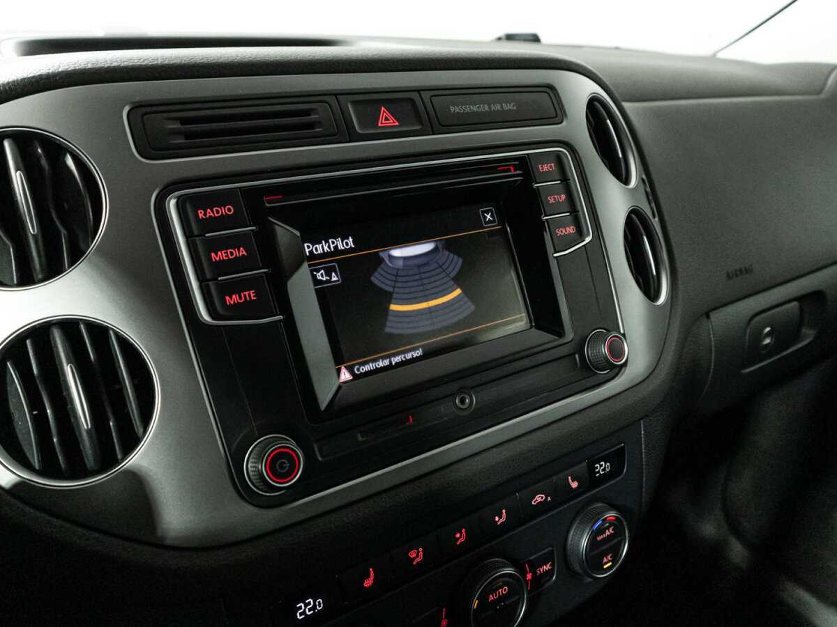Купить Volkswagen Tiguan с пробегом. Фото: #15