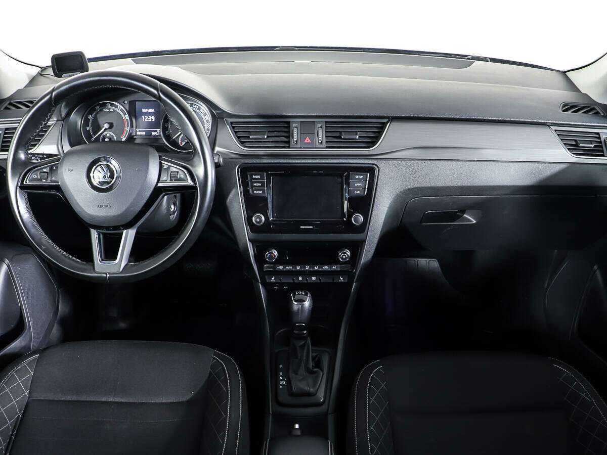 Купить Skoda Rapid с пробегом. Фото: #10