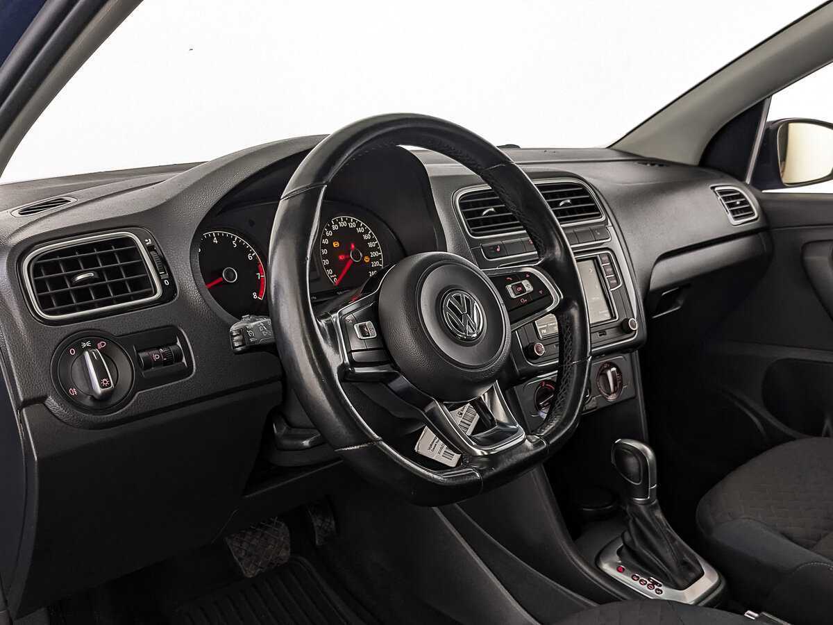 Купить Volkswagen Polo с пробегом. Фото: #14