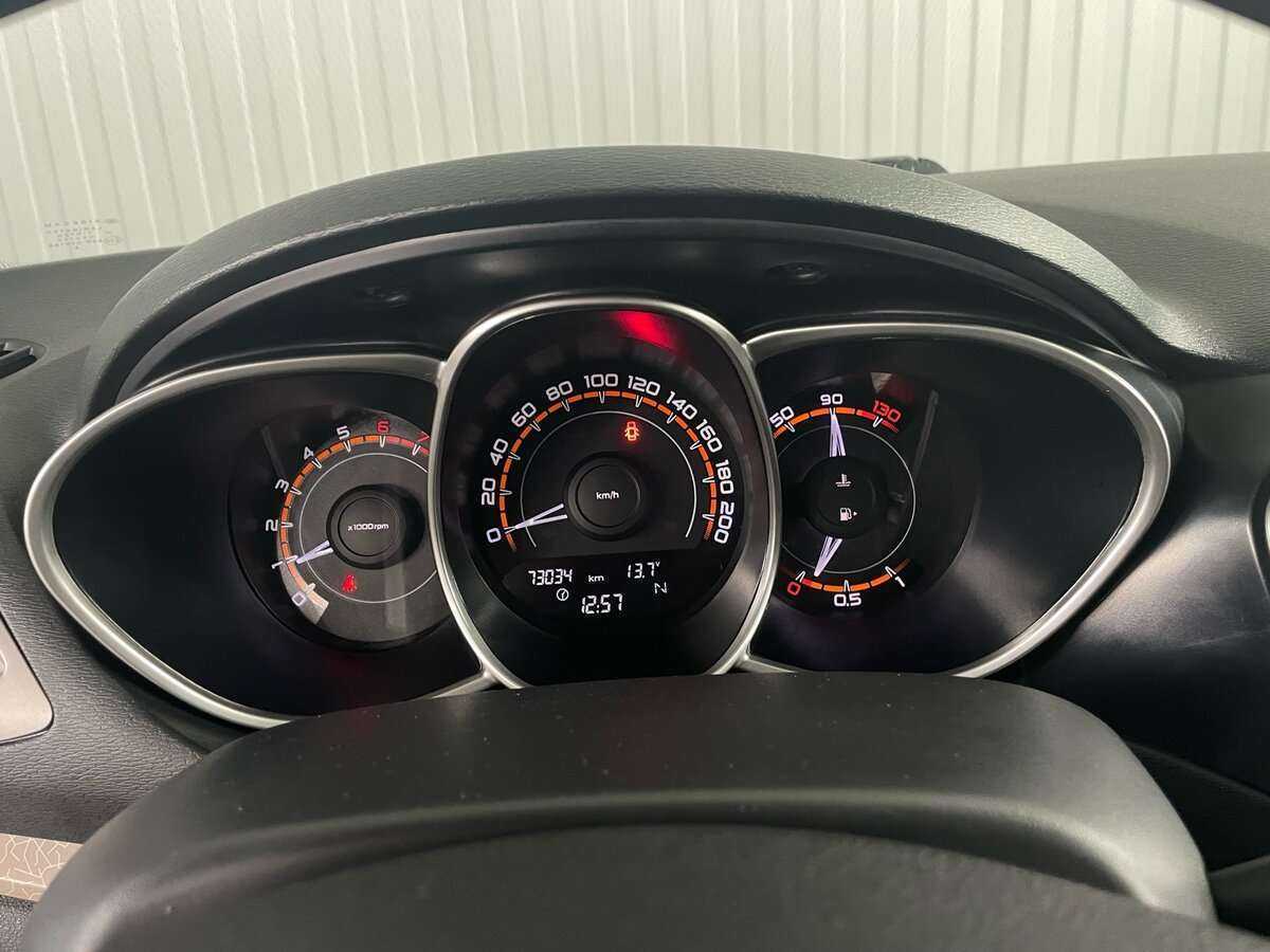 Купить Lada (ВАЗ) Vesta с пробегом. Фото: #12