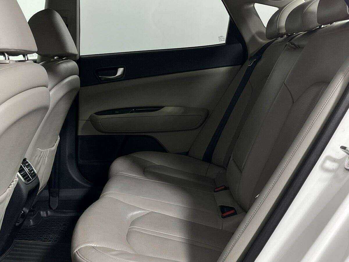 Купить Kia Optima с пробегом. Фото: #9