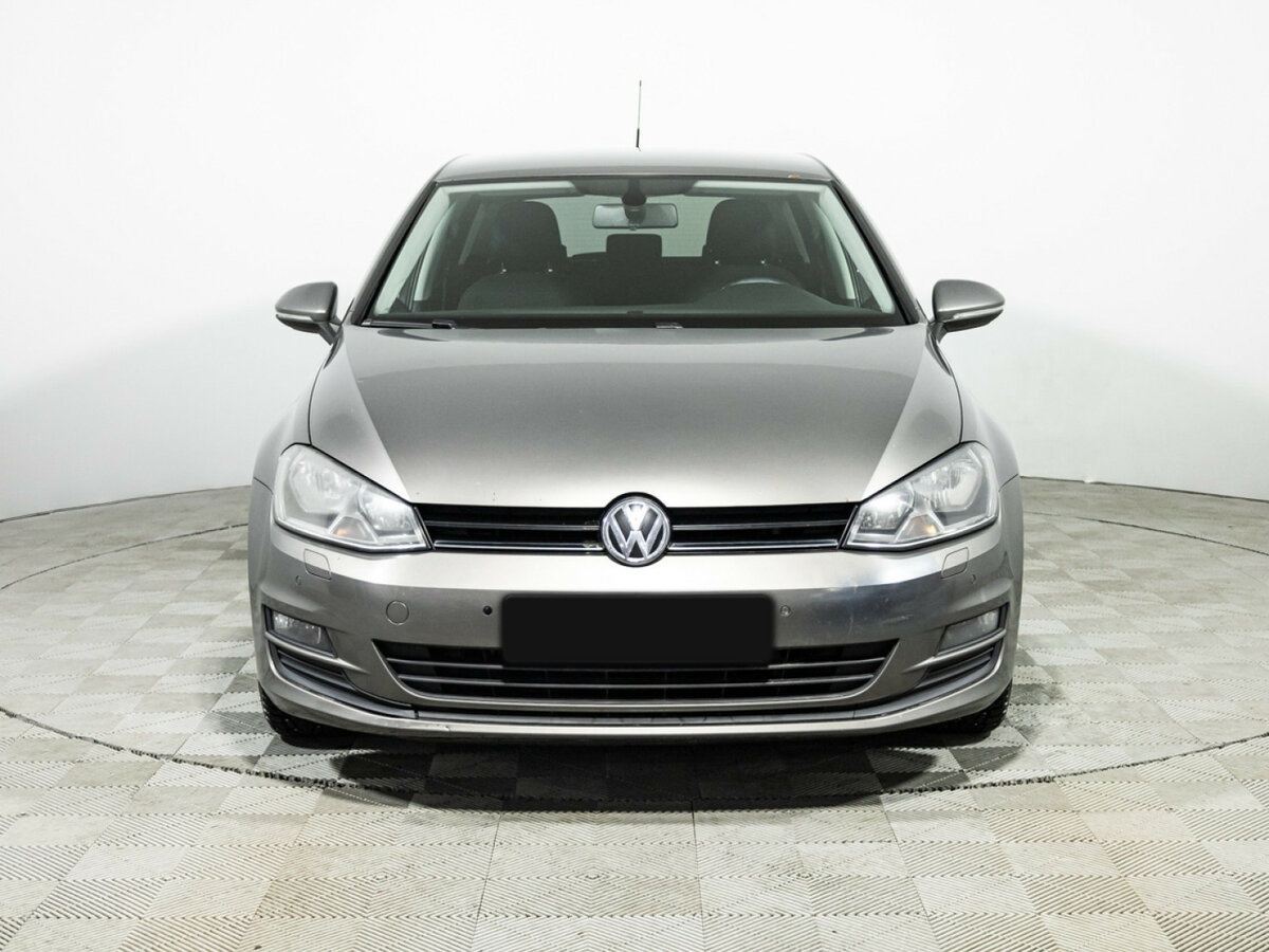 Купить Volkswagen Golf с пробегом. Фото: #1