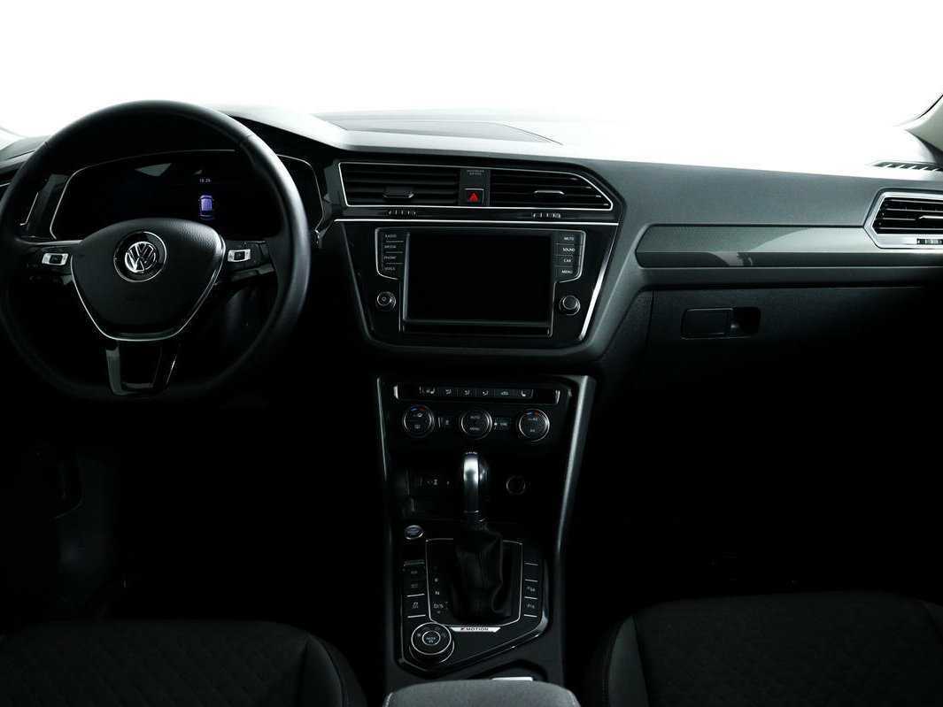 Купить Volkswagen Tiguan с пробегом. Фото: #10