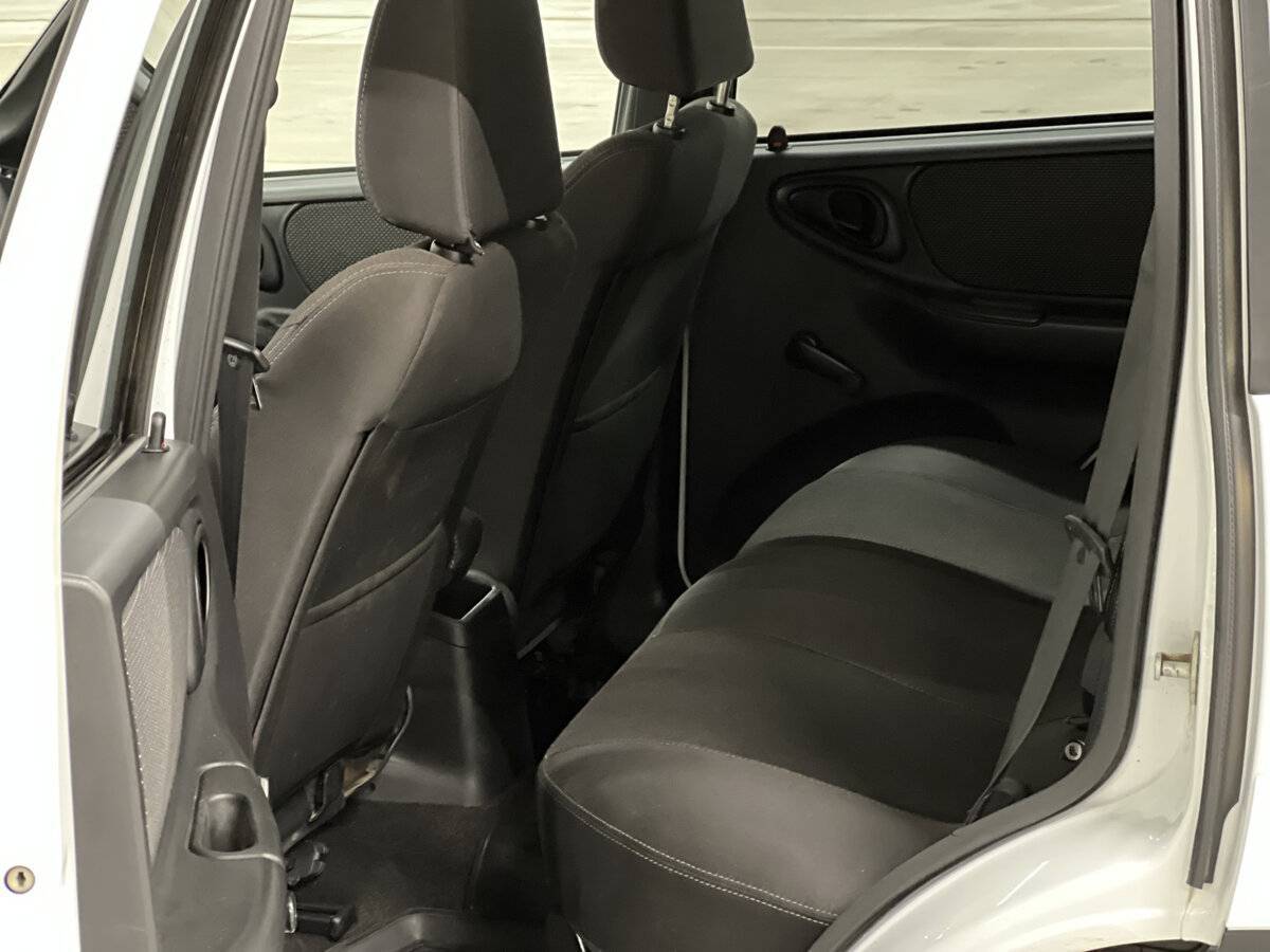 Купить Lada (ВАЗ) Niva с пробегом. Фото: #11