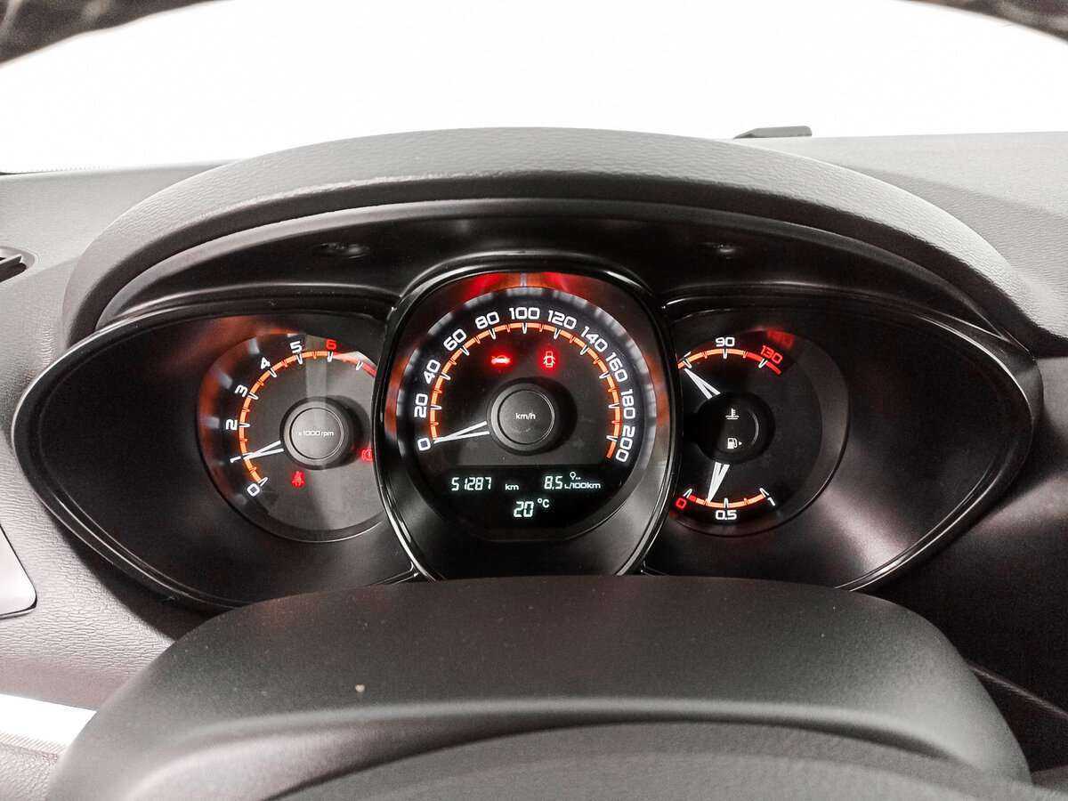 Купить Lada (ВАЗ) Vesta с пробегом. Фото: #10