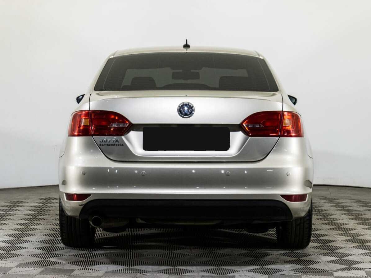 Купить Volkswagen Jetta с пробегом. Фото: #4