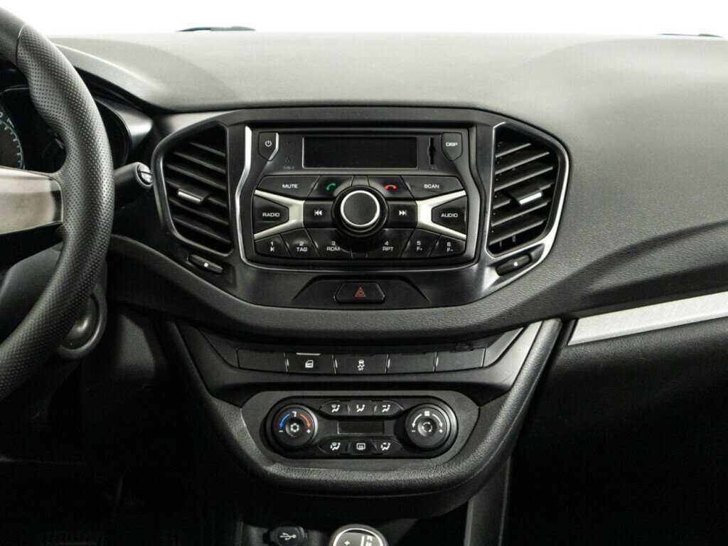 Купить Lada (ВАЗ) Vesta с пробегом. Фото: #13