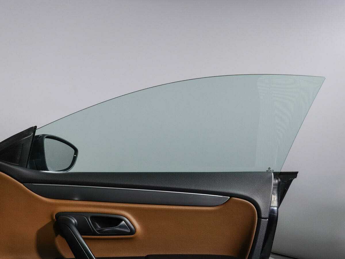 Купить Volkswagen Passat CC с пробегом. Фото: #13