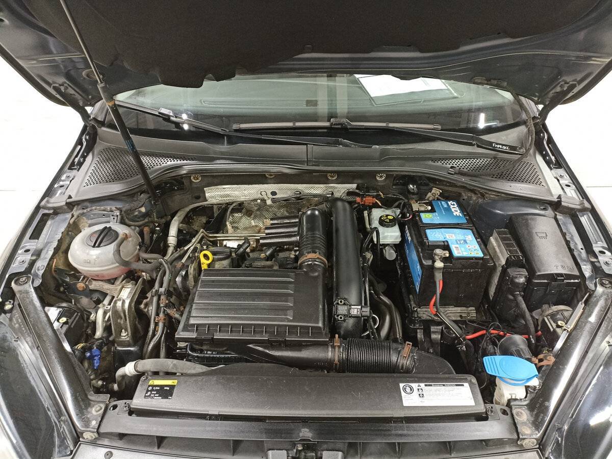 Купить Volkswagen Golf с пробегом. Фото: #8