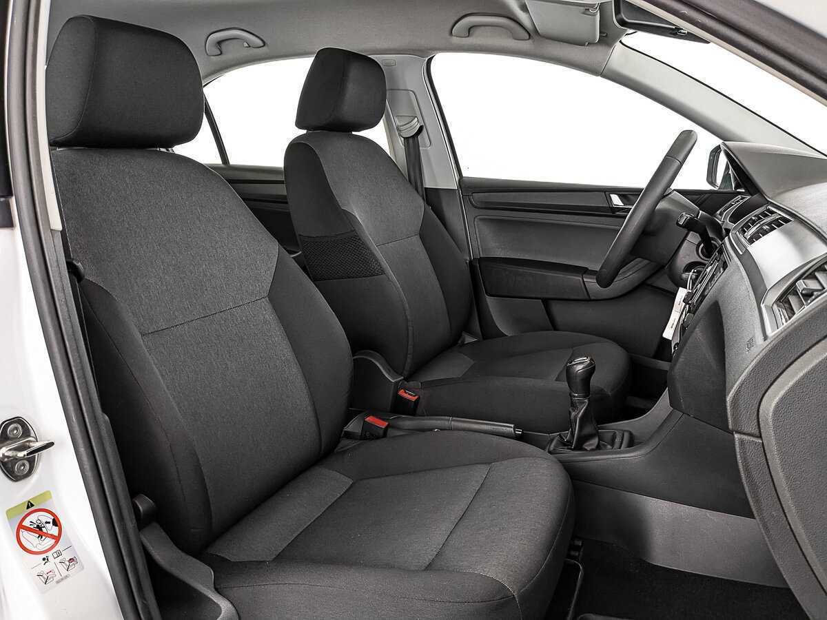 Купить Skoda Rapid с пробегом. Фото: #22