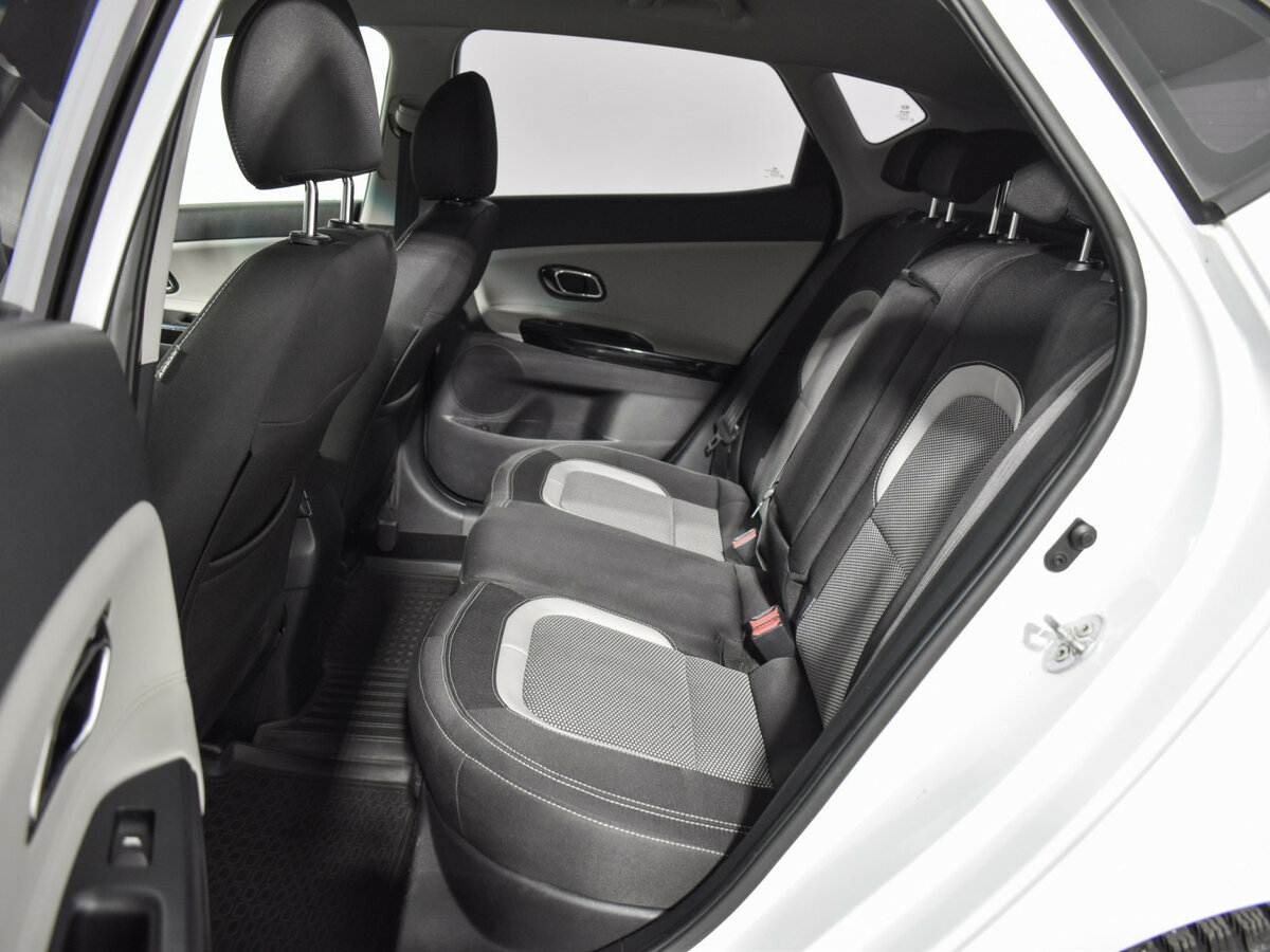 Купить Kia Ceed с пробегом. Фото: #10