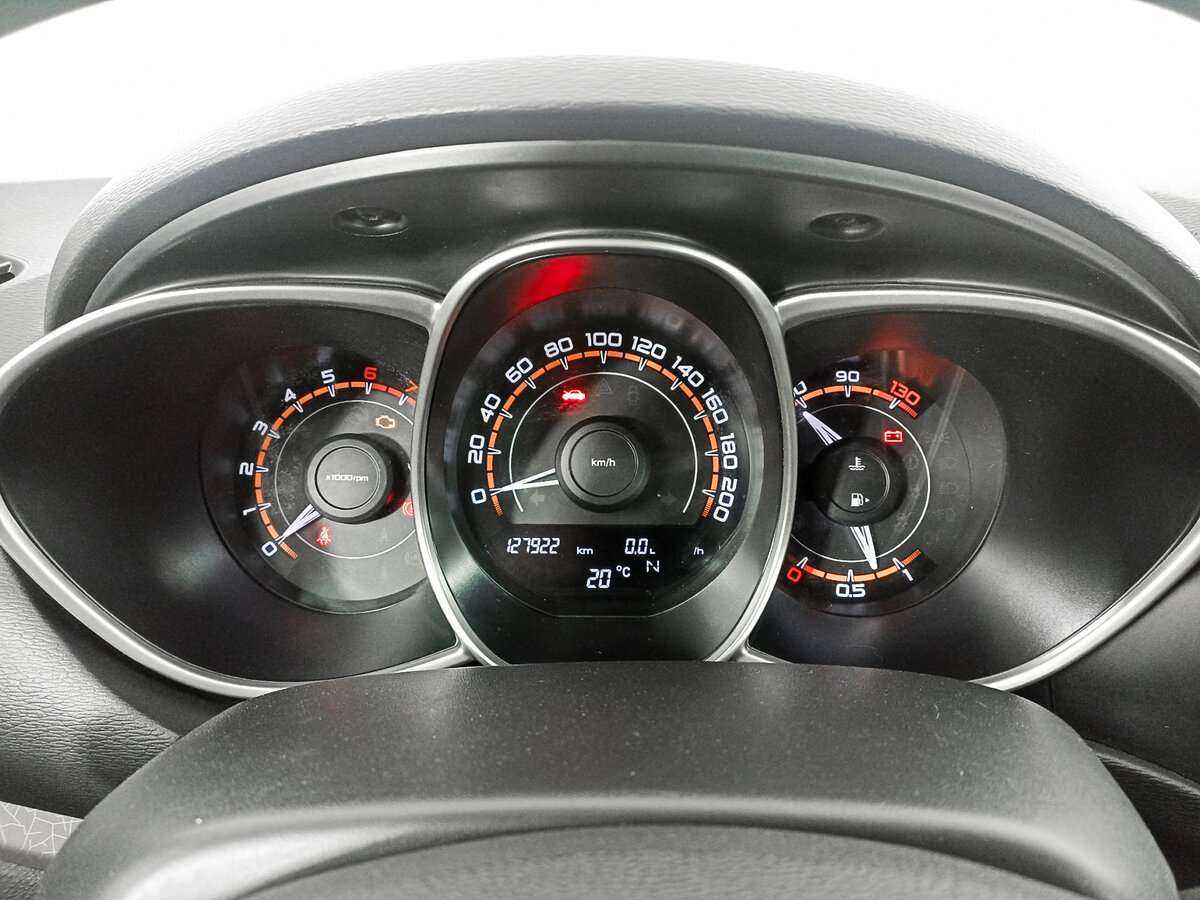 Купить Lada (ВАЗ) Vesta с пробегом. Фото: #10