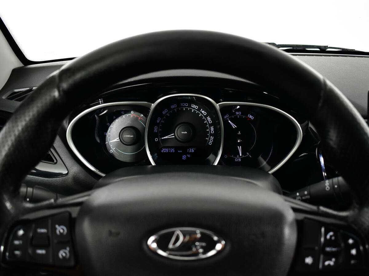 Купить Lada (ВАЗ) Vesta с пробегом. Фото: #8